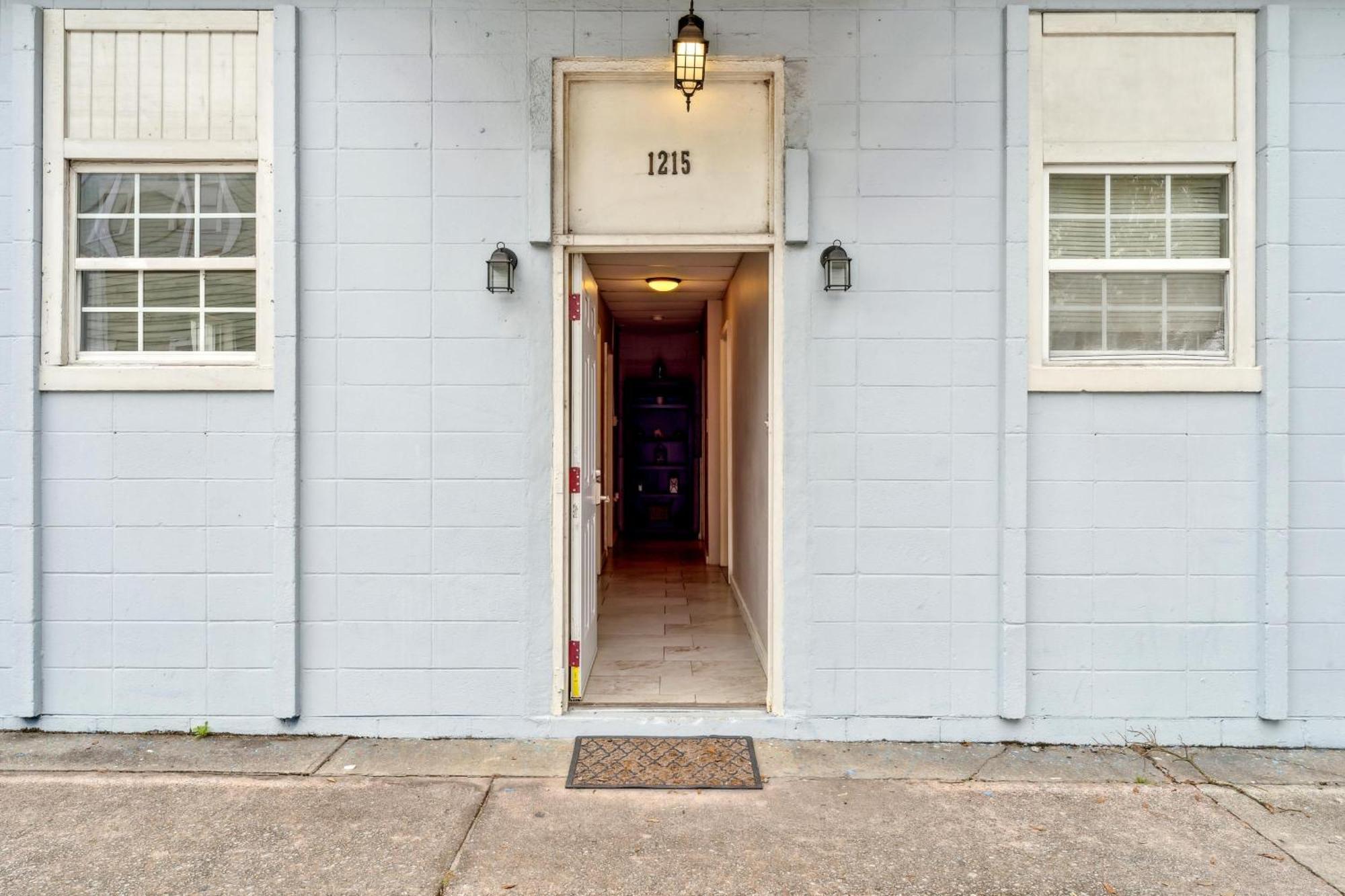 1215 Jefferson St *